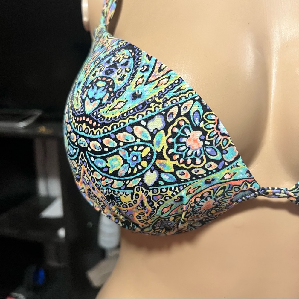 VS Colorful Paisley Print Bikini Top - Picture 2 of 5